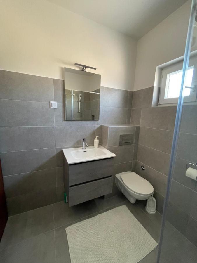Apartmani Fulir 沃希 外观 照片