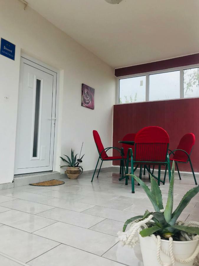 Apartmani Fulir 沃希 外观 照片